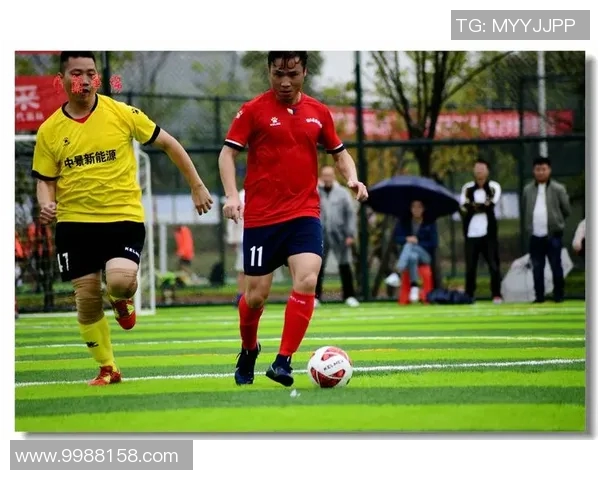 足球明星在绿茵场上的英姿飒爽瞬间尽显魅力与风采的精彩照片合集